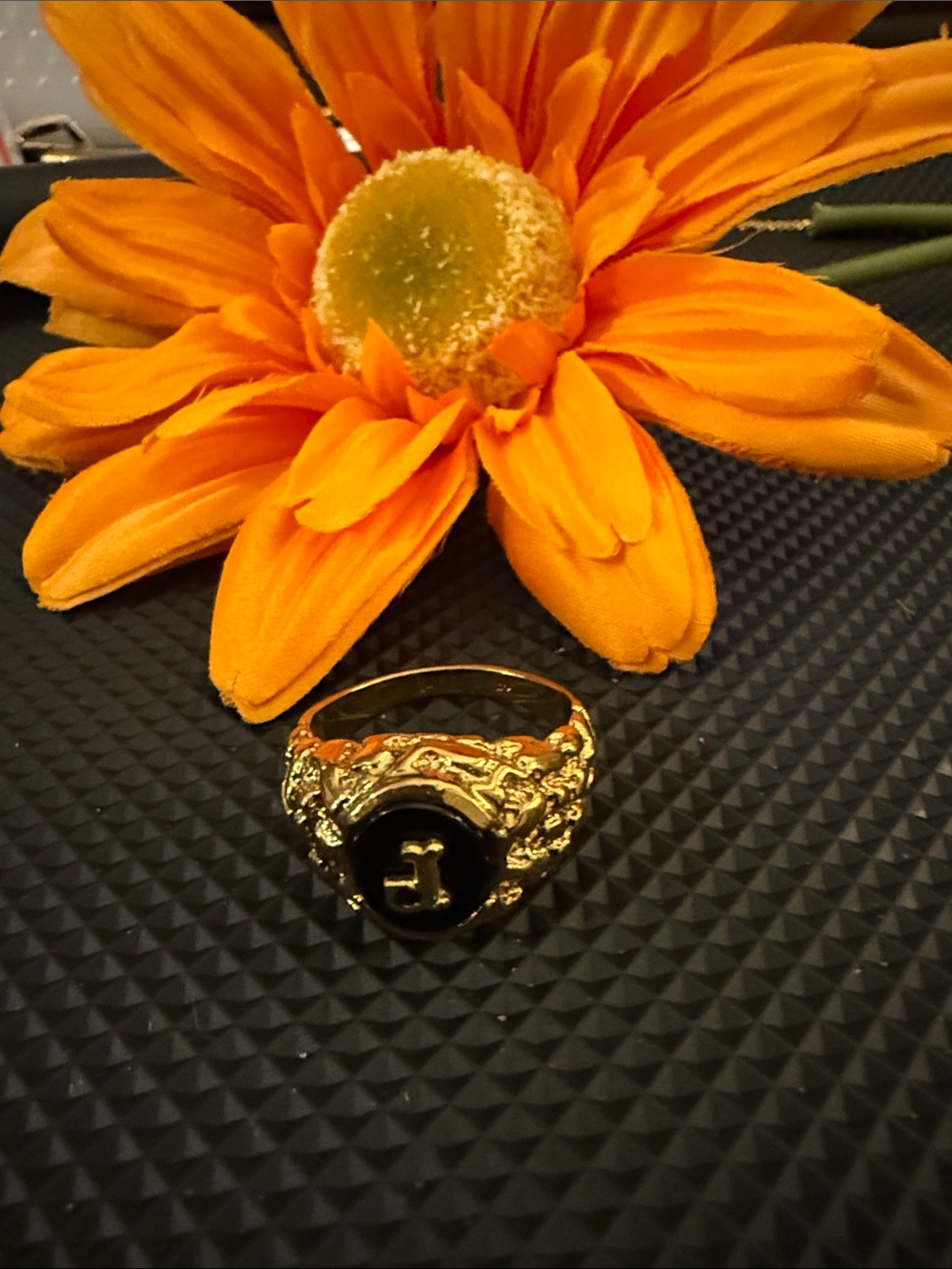 Gold and Black Men's Signet Ring - Elegant Fashion Jewelry